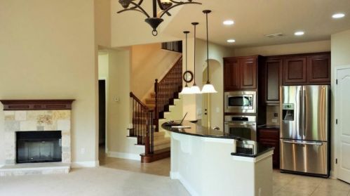 8512 Alophia Dr, Austin TX  78739-2105 exterior