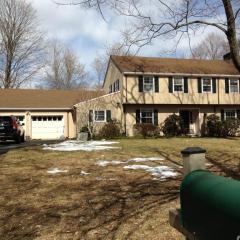 6 Prospect Ave, Tokeneke CT  06820-3511 exterior