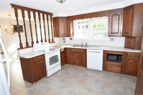 110 Loveland Hill Rd, Vernon, CT 06066-2306