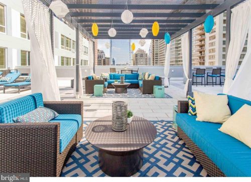 1924 Arch St, Philadelphia PA  19103-1404 exterior