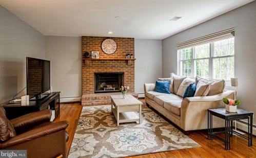 1048 Ryans Run, Boothwyn PA  19060-4411 exterior