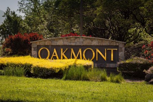 9421 Oak Trail Cir, Santa Rosa, CA 95409-6172