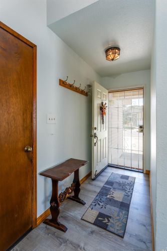 361 Sherry Dr, Ukiah CA  95482-3388 exterior