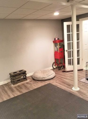 25 Foxboro Ln, West Milford NJ  07480-4917 exterior