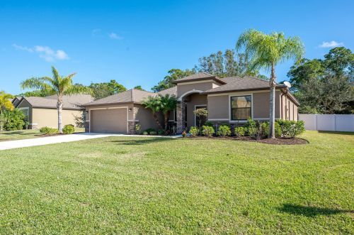 4627 Ashley Lake Cir, Vero Beach FL  32967-2603 exterior