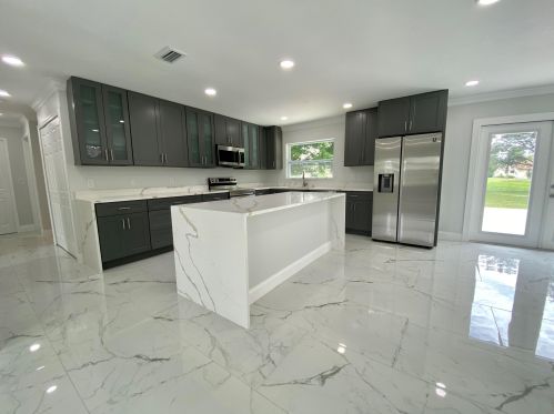 1074 Bethume Ct, Fort Pierce, FL 34952-8101