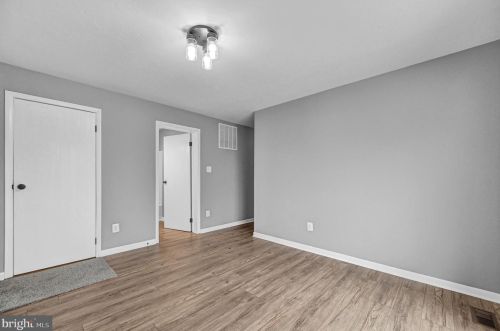 275 Georgetown Rd, Littlestown PA  17340-9757 exterior