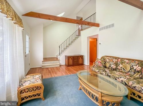 536 Spring Hill Dr, Harleysville, PA 19438-2242