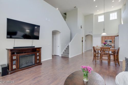 1426 Clark Dr, Gilbert AZ 85297-5273 exterior