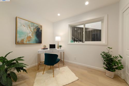 16609 Winding Blvd, San Leandro CA  94578-1248 exterior