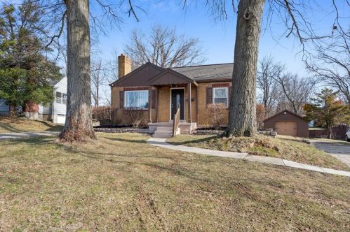 210 Mcalpin Ave, Covington, KY 41018-1641