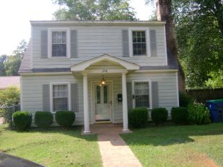 298 Hamilton St, Holly Springs, MS 38635-3276