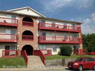 207 Varsity Ln, Blmgtn IN  47408-1412 exterior