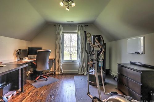 37 Mill Rd, North Branford CT  06471-1019 exterior