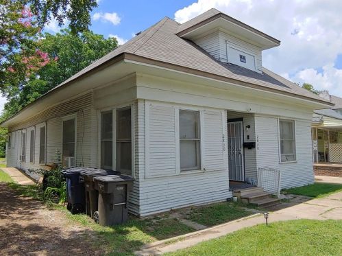 2828 May St, Fort Worth TX  76110-3360 exterior