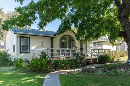 25370 2nd Ave, Los Molinos, CA 96055-9671