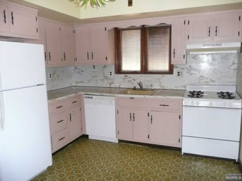 325 Brinkerhoff Ave, Palisades Park NJ  07650-4069 exterior