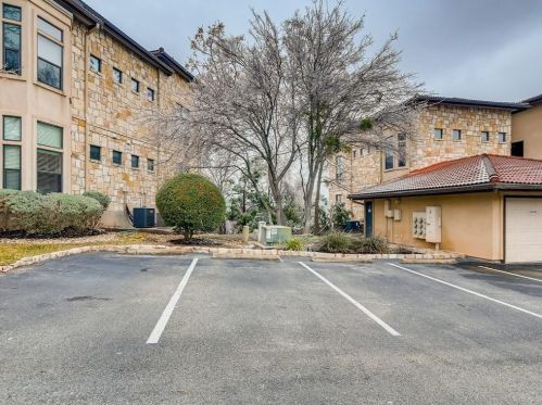 300 San Gabriel Village Blvd, Georgetown TX  78626-6500 exterior