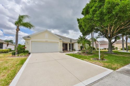 2224 Creek Ct, Ruskin, FL 33573-4883