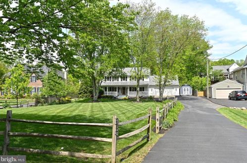 8734 Scott St, Springfield, VA 22153-2416