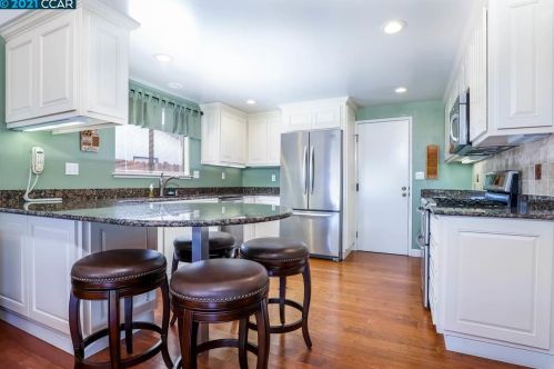 1030 Pine Meadow Ct, Pacheco CA  94553-4739 exterior