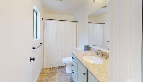 40152 Calle Plana, Santa Clarita CA  91390-1086 exterior