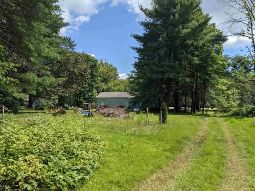 43 Intervale Rd, Wilton, NH 03086-5810