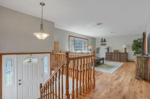 3231 Poplar St, Yorktown Hgts, NY 10598-2621