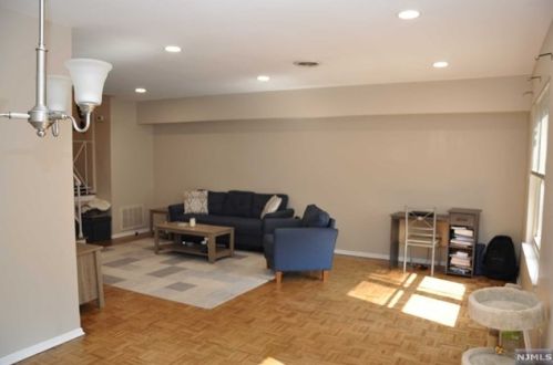 31 Upper Mountain Ave, Montclair NJ  07042-1921 exterior