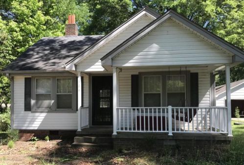 304 Gilmore St, Senatobia MS  38668-2501 exterior