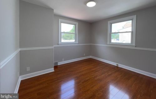 15 Whitman Ave, Stratford NJ  08084-1005 exterior