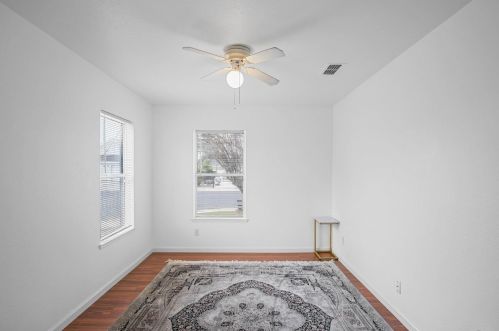 422 Walnut Ave, Manteca CA  95336-4410 exterior