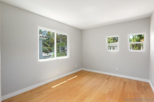 4325 Corte De La Fonda, San Diego CA  92130-2126 exterior