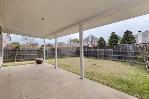6417 Autumn Trl, Frisco TX  75056-7124 exterior