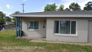 2005 South Ave, Sacramento CA  95838-4021 exterior