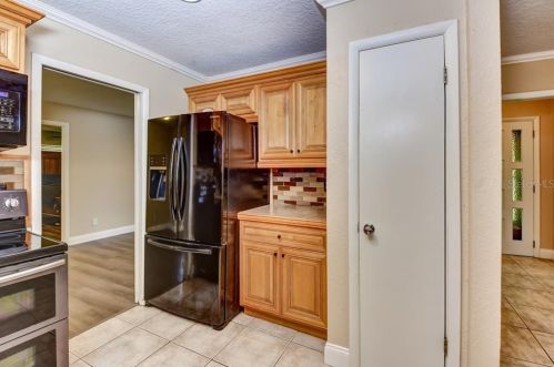 820 Boundary Ave, Deland FL 32720-3130 exterior