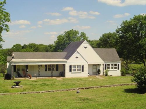 925 Yell Rd, Lewisburg, TN 37091-4136