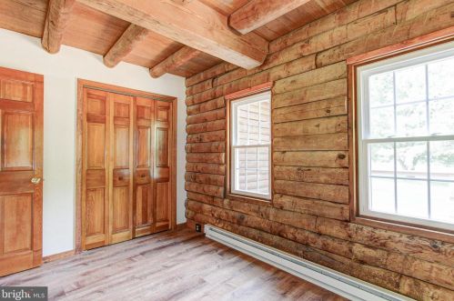 190 Royal Manor Rd, Easton PA  18042-8702 exterior