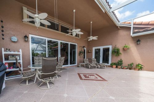 6774 Newport Lk Cir, Boca Raton FL 33496-3004 exterior