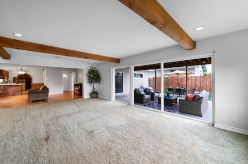 2114 Caddington Dr, Palos Verdes Estates CA  90275-2015 exterior