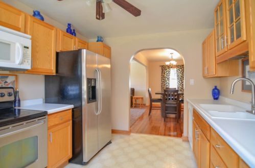 1663 Mason Way, Green Bay WI  54302-2721 exterior