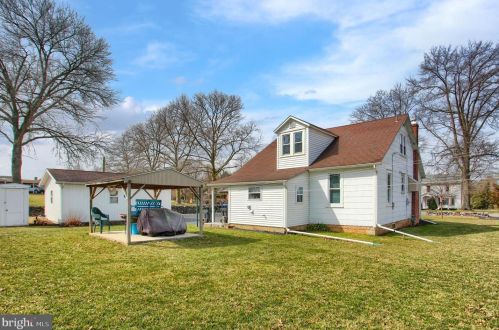 515 Spring Garden St, Carlisle PA  17013-2559 exterior