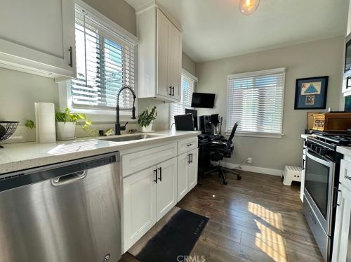 757 Redondo Ave, Long Beach CA  90804-5140 exterior