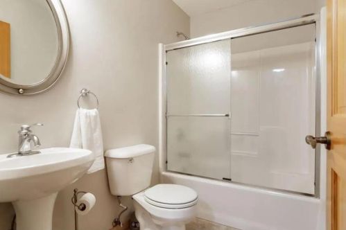 1420 138th Ave, New Johannesburg WI  54017-6821 exterior