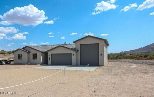 48025 15th Ave, Phoenix AZ  85087-8035 exterior