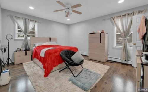 40 Carriage Ln, West Milford Lakes NJ  07480-1822 exterior