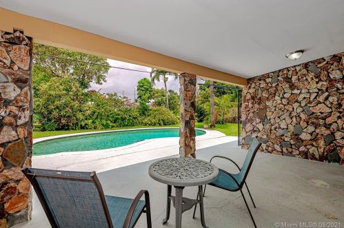 5300 14th Ct, Hialeah, FL 33012-2219