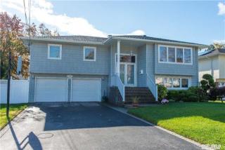 1760 Ann Rd, North Merrick, NY 11566-4823