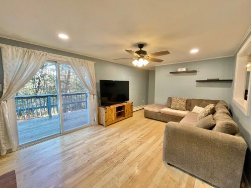 248 Bow Lake Rd, Northwood NH  03261-3315 exterior