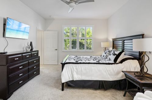 899 Sarria Ct, Fort Pierce FL  34986-1700 exterior